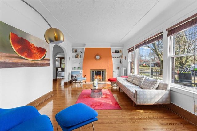 2656 Burnham Road, Royal Oak City, MI 48073