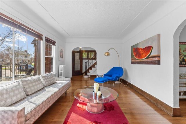 2656 Burnham Road, Royal Oak City, MI 48073