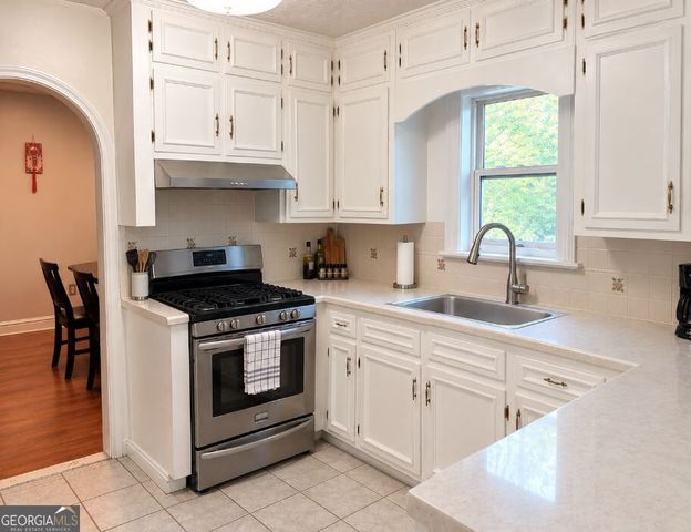1072 Casanova Court, Lawrenceville, GA 30044