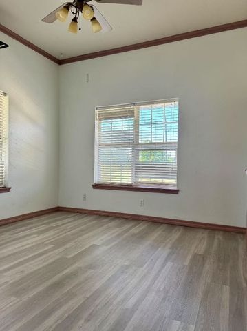 817 SW 16th Street, Newcastle, OK 73065