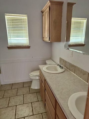817 SW 16th Street, Newcastle, OK 73065