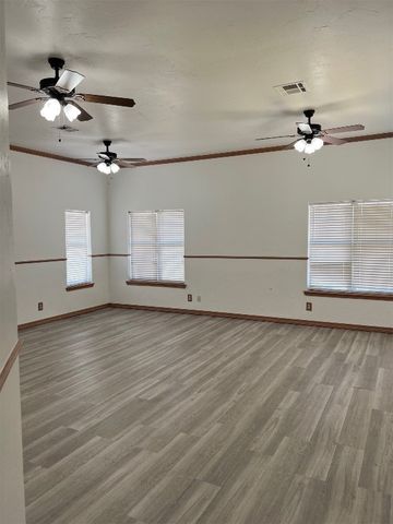 817 SW 16th Street, Newcastle, OK 73065