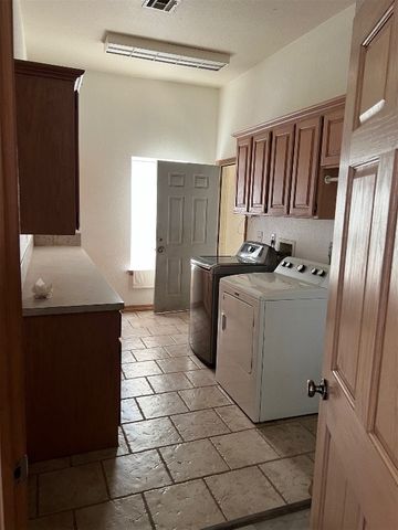 817 SW 16th Street, Newcastle, OK 73065