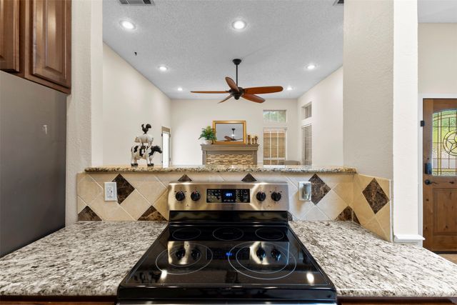 1006 Park Place Boulevard, Midlothian, TX 76065