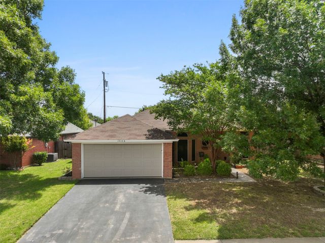 1006 Park Place Boulevard, Midlothian, TX 76065