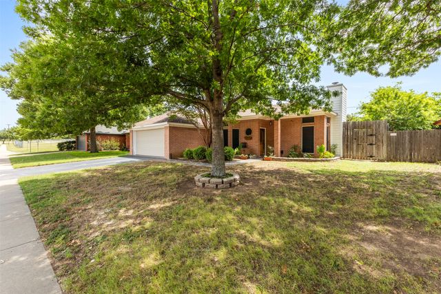 1006 Park Place Boulevard, Midlothian, TX 76065