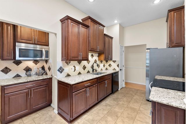 1006 Park Place Boulevard, Midlothian, TX 76065