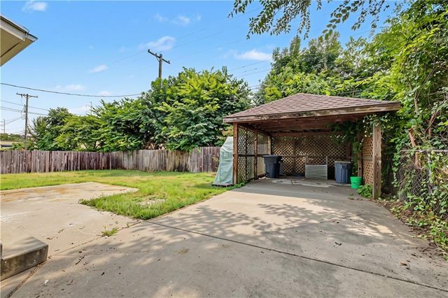 5633 Harrison Street, Kansas City, MO 64110