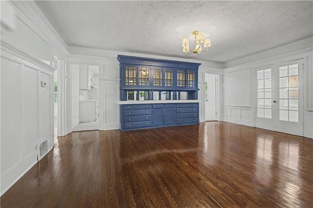 5633 Harrison Street, Kansas City, MO 64110