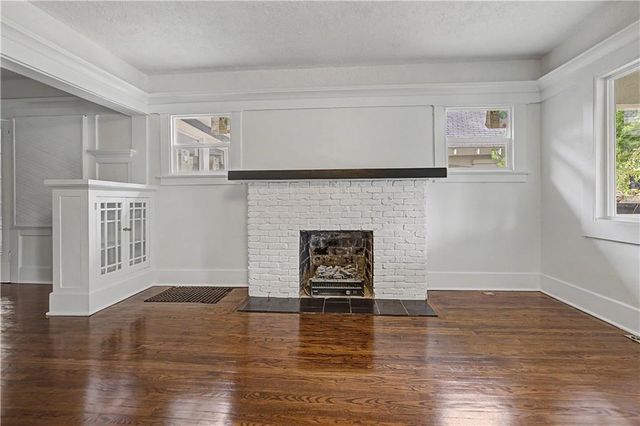 5633 Harrison Street, Kansas City, MO 64110