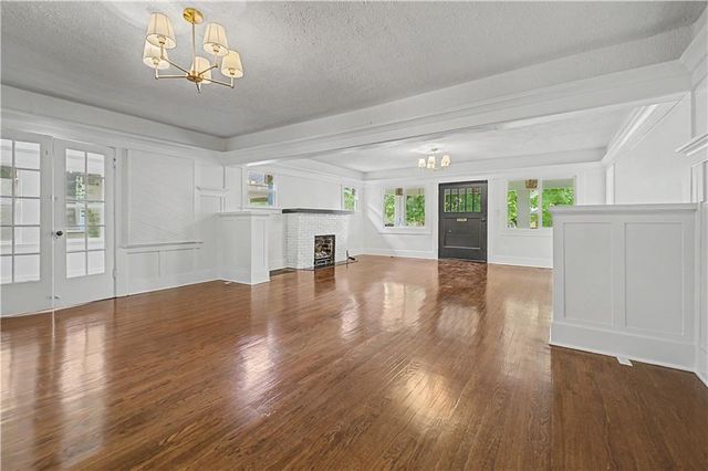 5633 Harrison Street, Kansas City, MO 64110