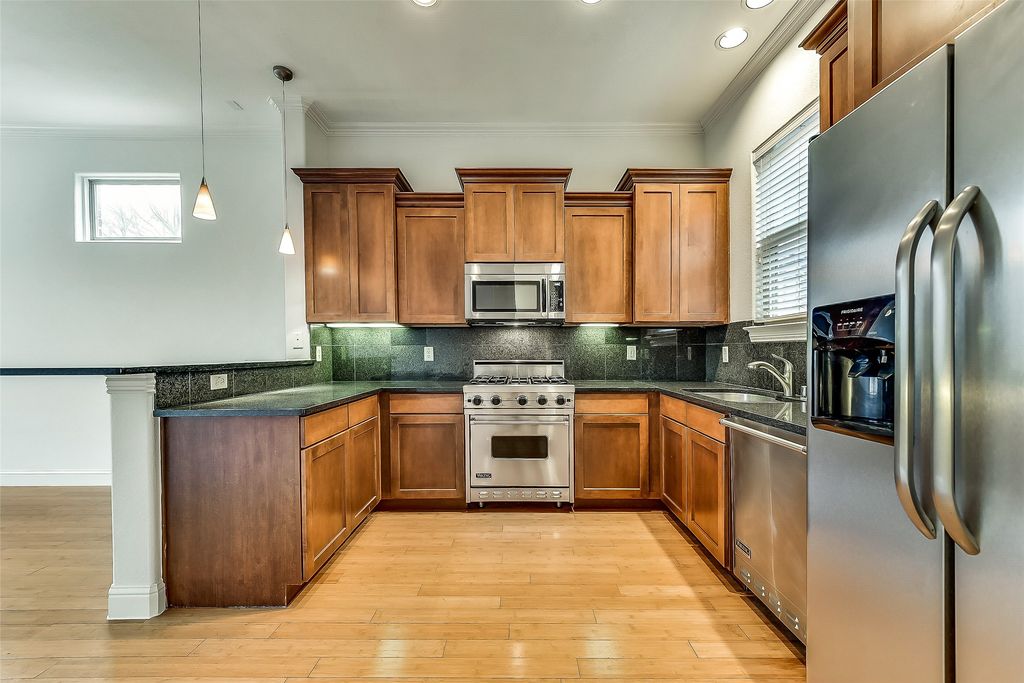 2606 N Henderson Avenue A, Dallas, TX 75206
