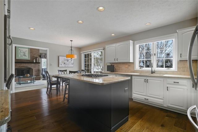 91 Green Crescent Dr, South Strabane, PA 15301