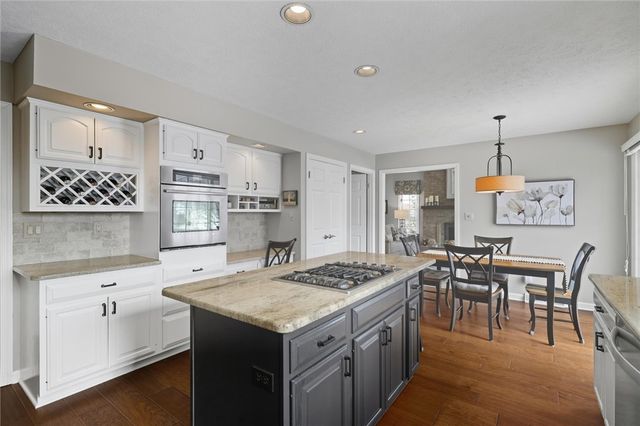 91 Green Crescent Dr, South Strabane, PA 15301