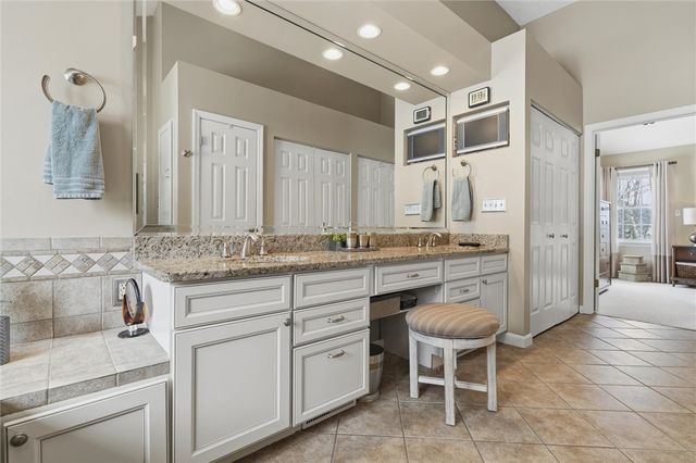 91 Green Crescent Dr, South Strabane, PA 15301