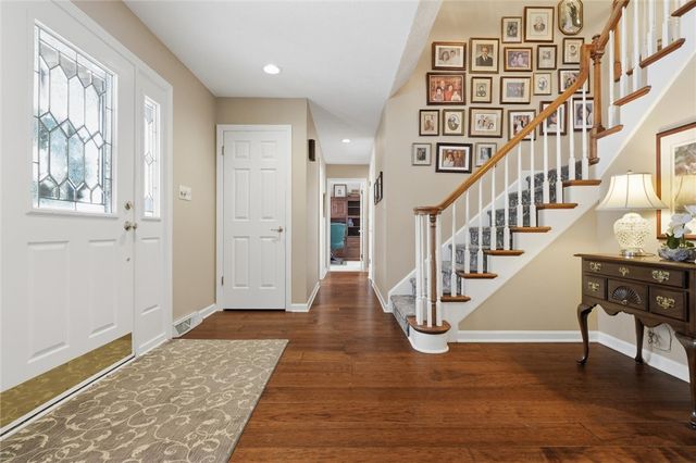 91 Green Crescent Dr, South Strabane, PA 15301