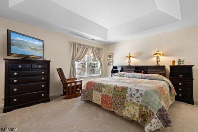 12 Spruce Hills Ct, Hamburg Boro, NJ 07419