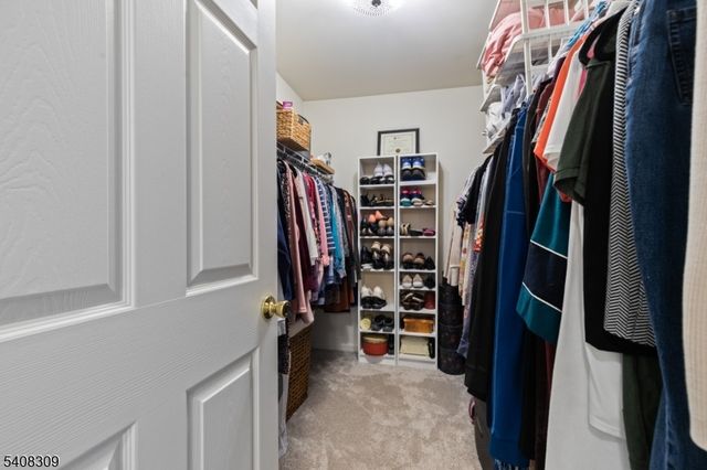 12 Spruce Hills Ct, Hamburg Boro, NJ 07419