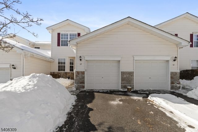 12 Spruce Hills Ct, Hamburg Boro, NJ 07419