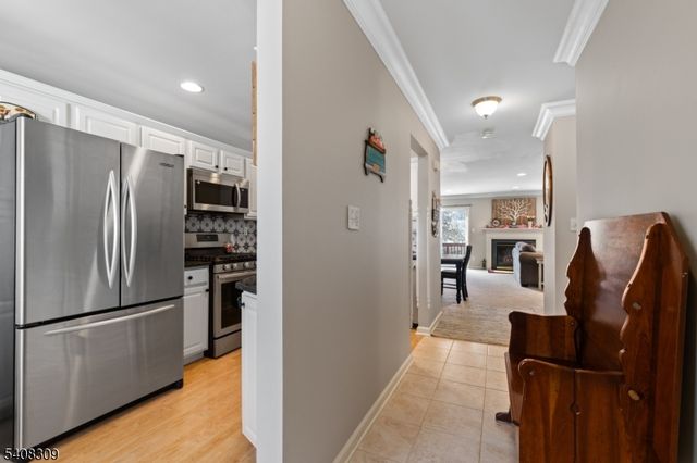 12 Spruce Hills Ct, Hamburg Boro, NJ 07419