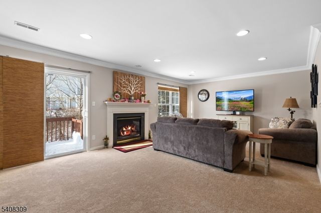 12 Spruce Hills Ct, Hamburg Boro, NJ 07419