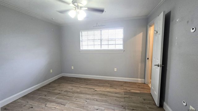 463 W Chalfont Dr, Baton Rouge, LA 70819