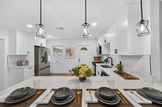 5175 23RD AVENUE N, St Petersburg, FL 33710