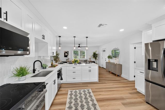 5175 23RD AVENUE N, St Petersburg, FL 33710