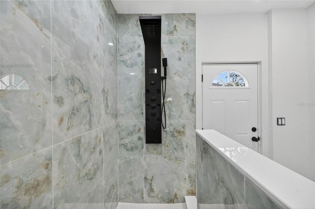 5175 23RD AVENUE N, St Petersburg, FL 33710