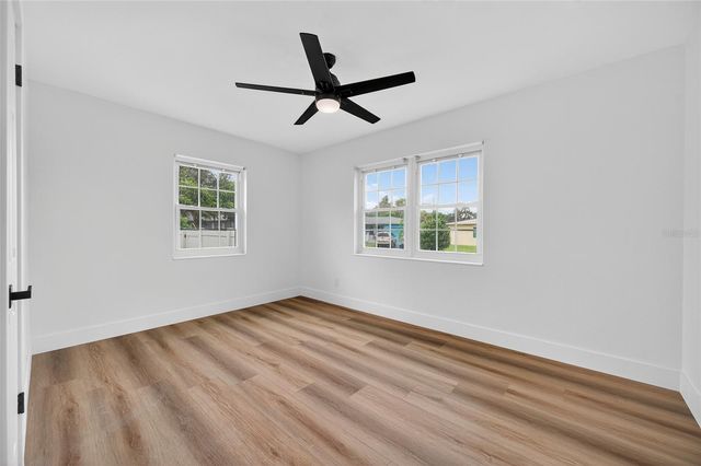 5175 23RD AVENUE N, St Petersburg, FL 33710