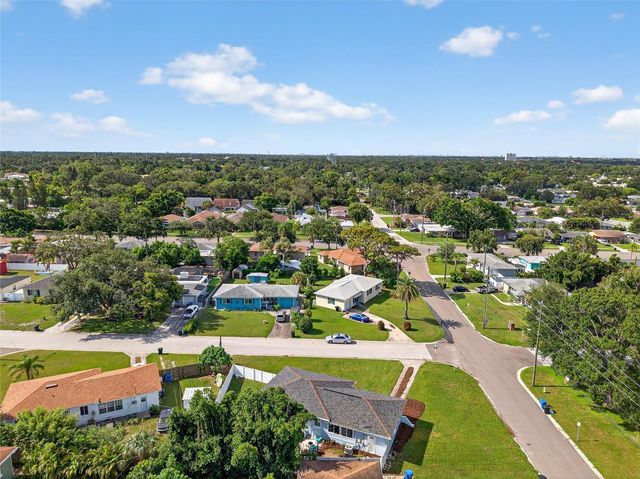 5175 23RD AVENUE N, St Petersburg, FL 33710