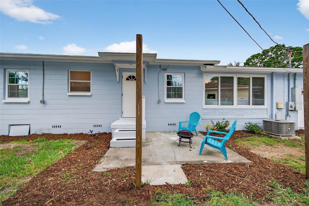 Image 39 of property listing at 5175 23RD AVENUE N, St Petersburg, FL 33710