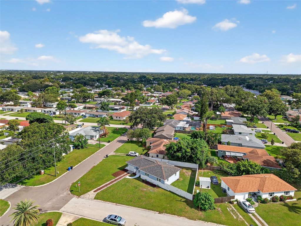 Image 59 of property listing at 5175 23RD AVENUE N, St Petersburg, FL 33710