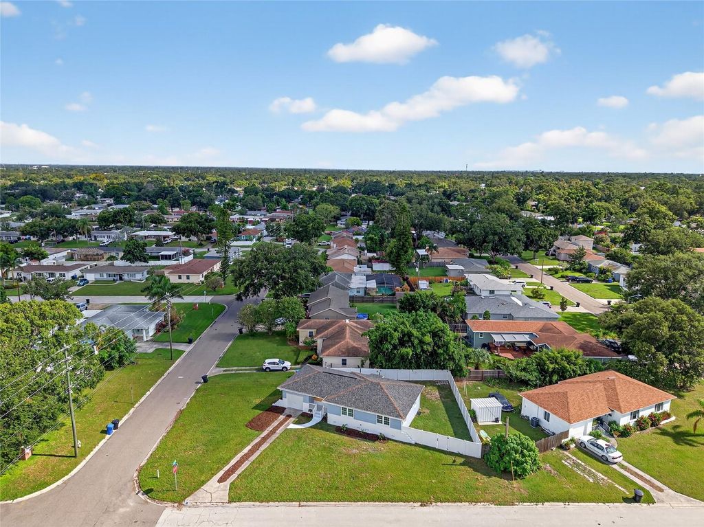 Image 60 of property listing at 5175 23RD AVENUE N, St Petersburg, FL 33710