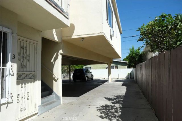 4553 W 17th, Los Angeles, CA 90019