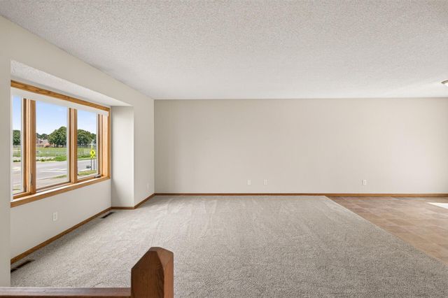 14620 Hayes Road, Apple Valley, MN 55124