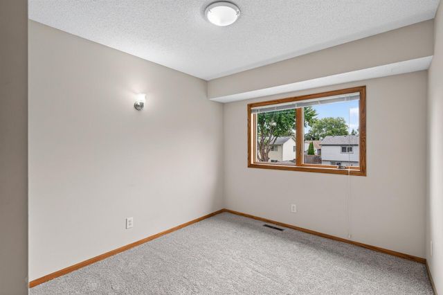 14620 Hayes Road, Apple Valley, MN 55124
