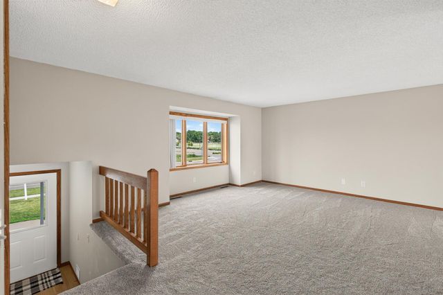 14620 Hayes Road, Apple Valley, MN 55124