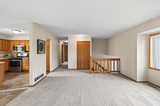 14620 Hayes Road, Apple Valley, MN 55124