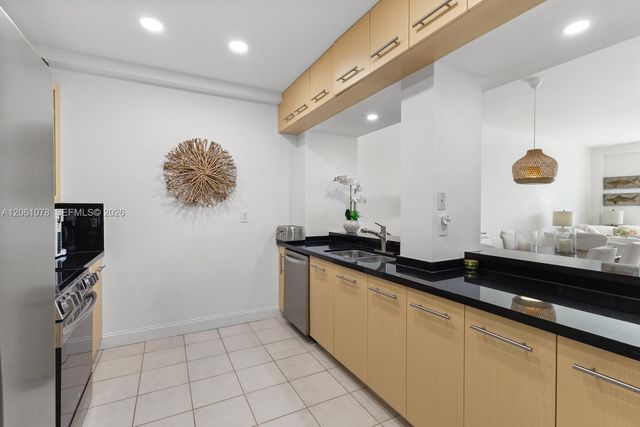 151 Crandon Blvd 127 127, Key Biscayne, FL 33149