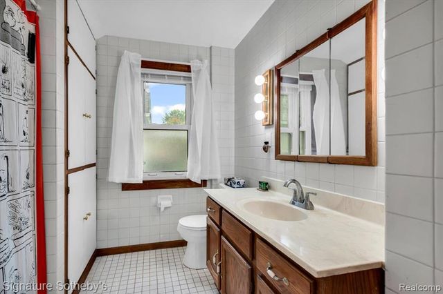 634 S Vermont Avenue, Royal Oak, MI 48067