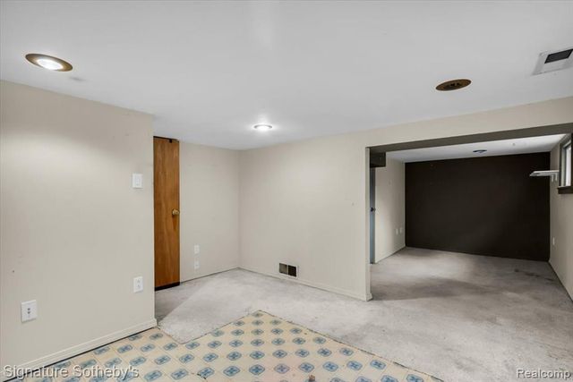 634 S Vermont Avenue, Royal Oak, MI 48067