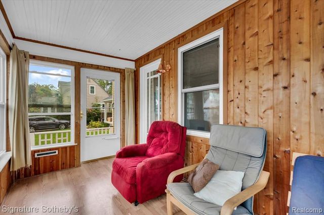 634 S Vermont Avenue, Royal Oak, MI 48067