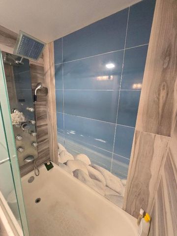 1105 Lake Shore Drive 102, Lake Park, FL 33403