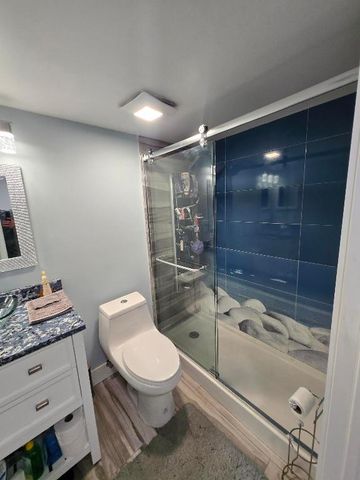 1105 Lake Shore Drive 102, Lake Park, FL 33403