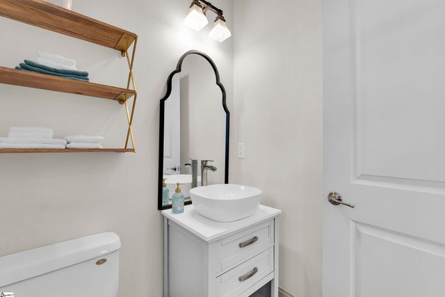 18 Cushing Street, Piedmont, SC 29673