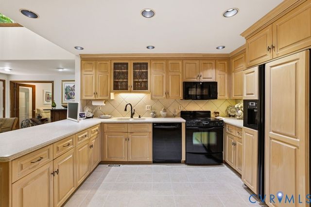 14010 Harbour Pointe Rd, Chesterfield, VA 23112
