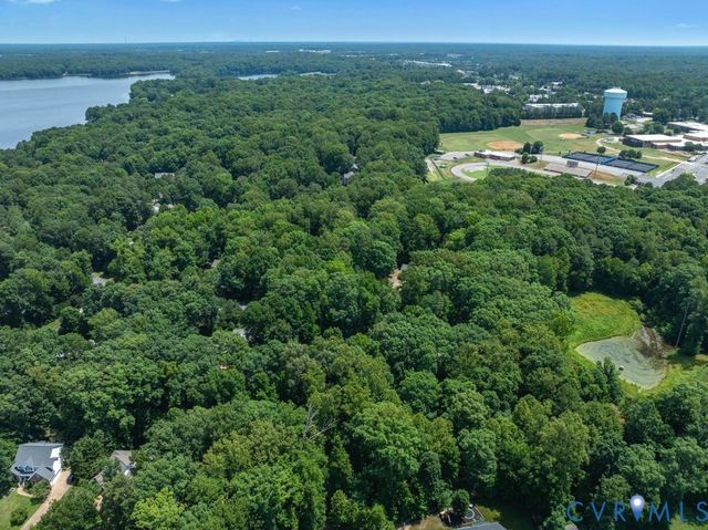 14010 Harbour Pointe Rd, Chesterfield, VA 23112