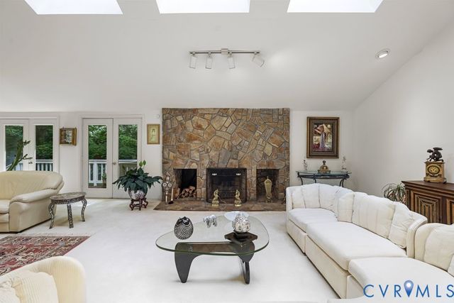 14010 Harbour Pointe Rd, Chesterfield, VA 23112
