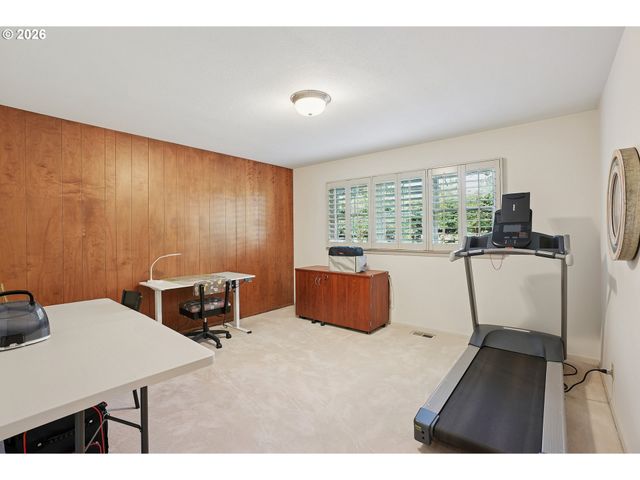 7260 Sw NORTHVALE Way, Portland, OR 97225